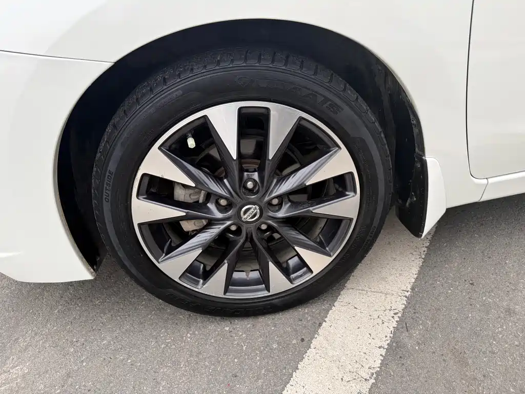 Lannia 1.6 L CVT Smart Cool