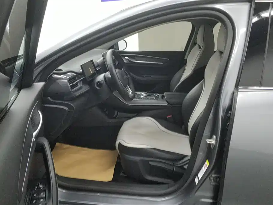 Destroyer 05 Glory DM-i 55 KM Luxury