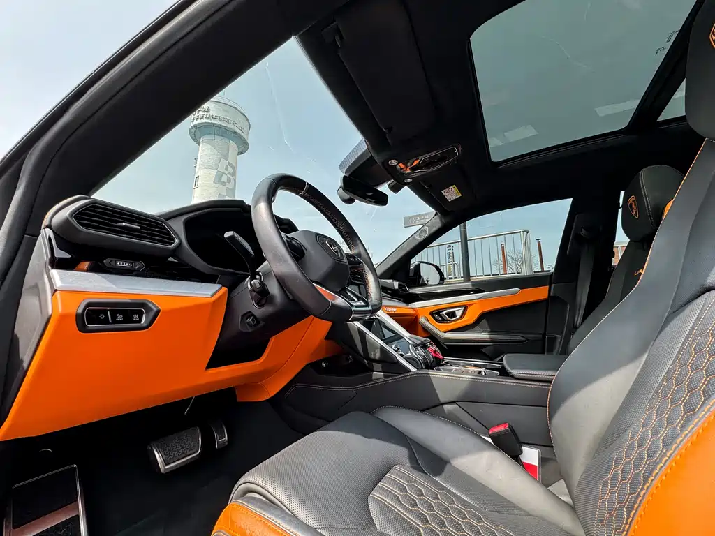 Urus 4.0 T V8 S