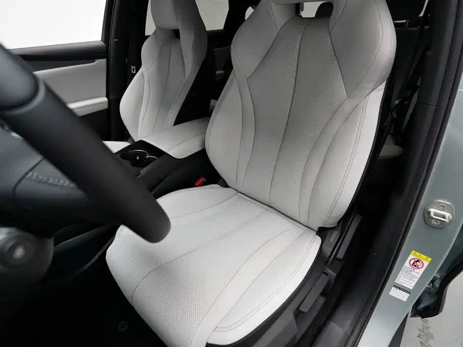 Seal 06 DM-i 80 KM Luxury