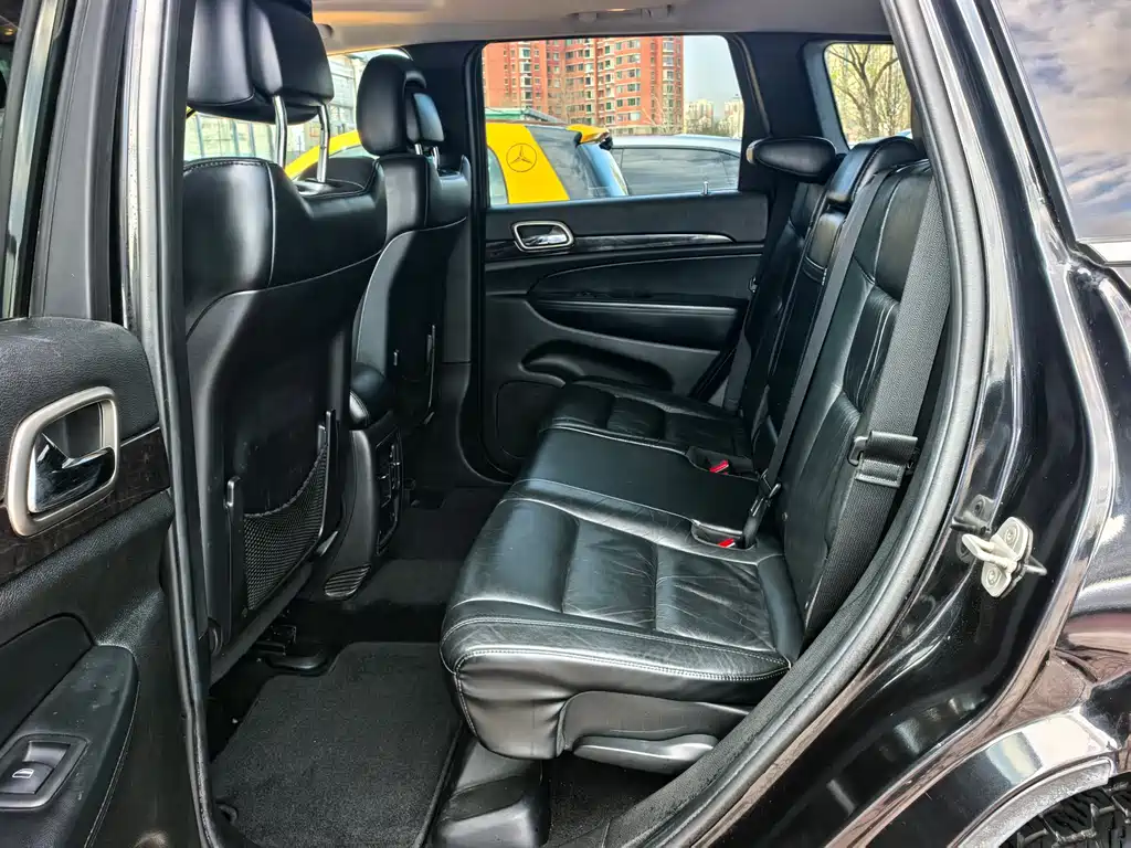 Grand Cherokee (Import) 大切诺基进口 2012款 3.6 L 豪华导航版