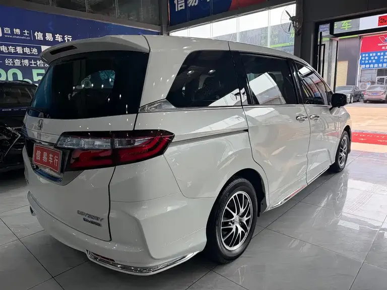 Honda Odyssey 2.0 L Sharp· Comfort Enjoyment