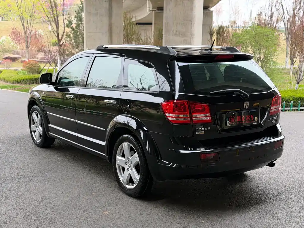 Journey 2.7 Luxury Navigation