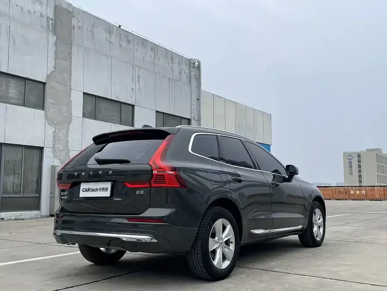 Volvo XC60 B5 4 WD Smart Ease Luxury
