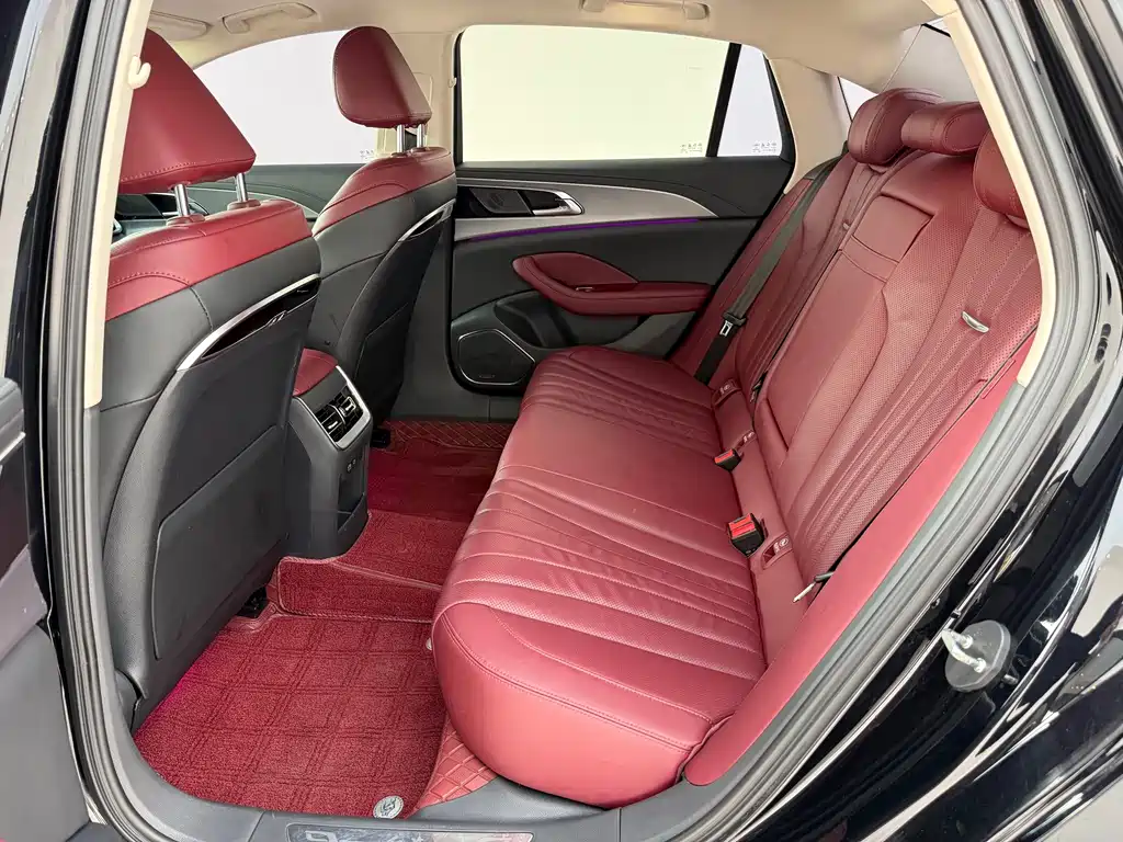 Hongqi H5 2.0 T Auto Connected Flagship