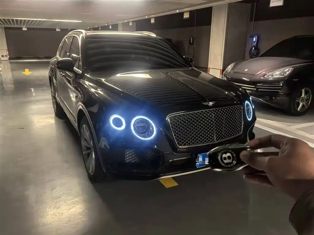 Bentayga PHEV 3.0 T PHEV