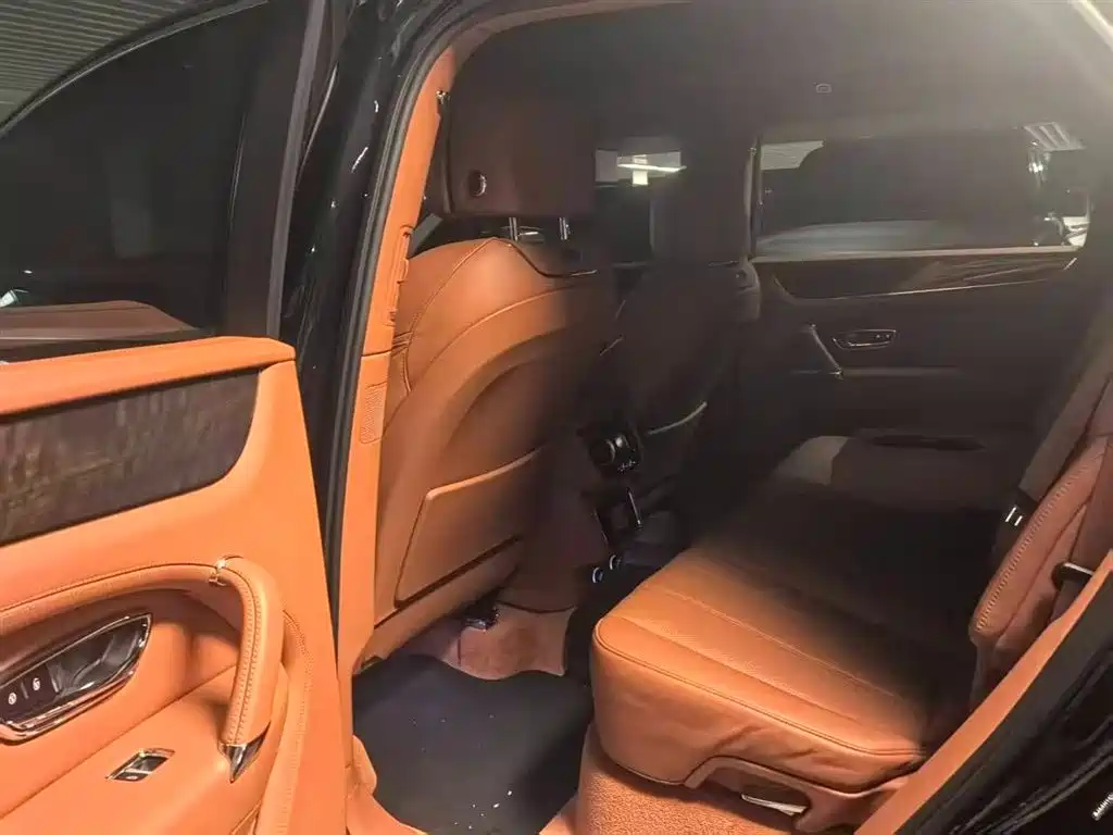 Bentayga PHEV 3.0 T PHEV