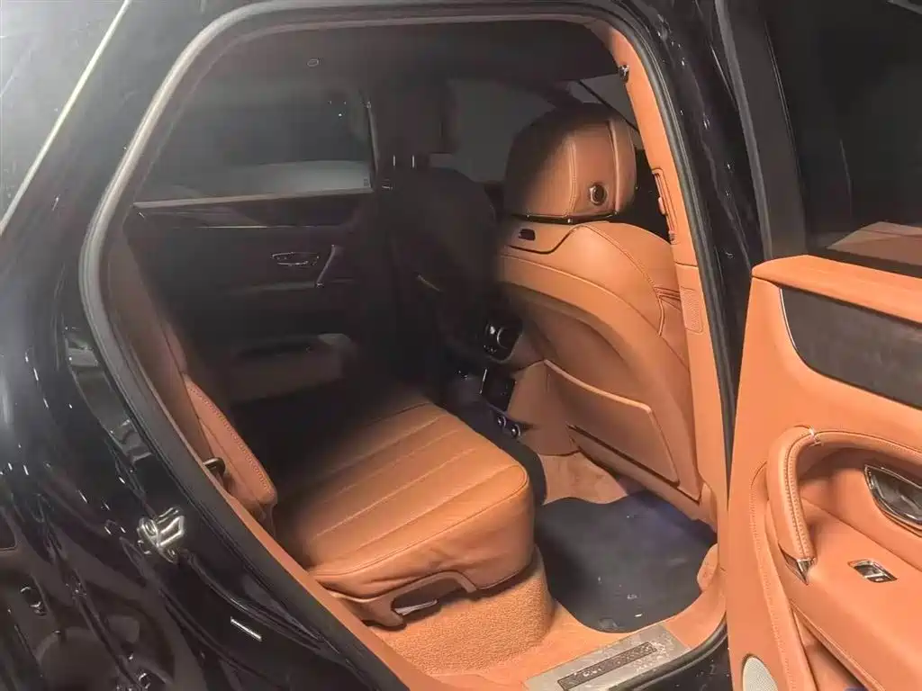 Bentayga PHEV 3.0 T PHEV