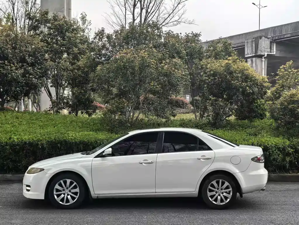 Mazda 6 2.0 L Auto Fashion