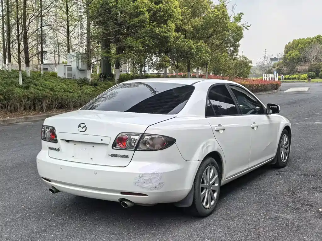 Mazda 6 2.0 L Auto Fashion