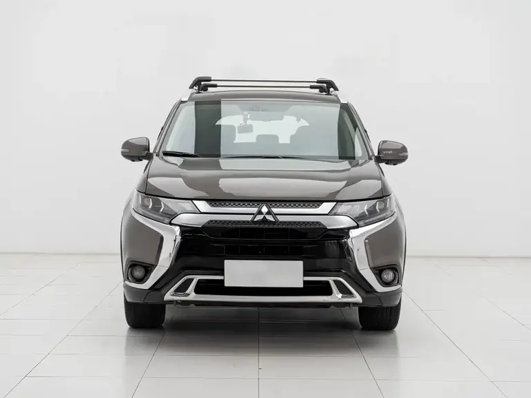 Mitsubishi Outlander 2.4 L 4 WD Enjoyment 7-seat CN-VI