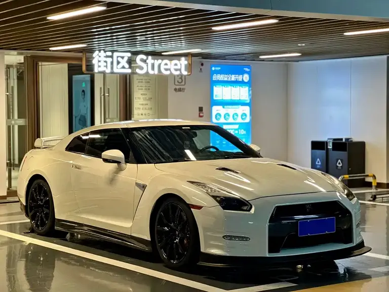 Nissan GT-R 3.8 T Premium Edition
