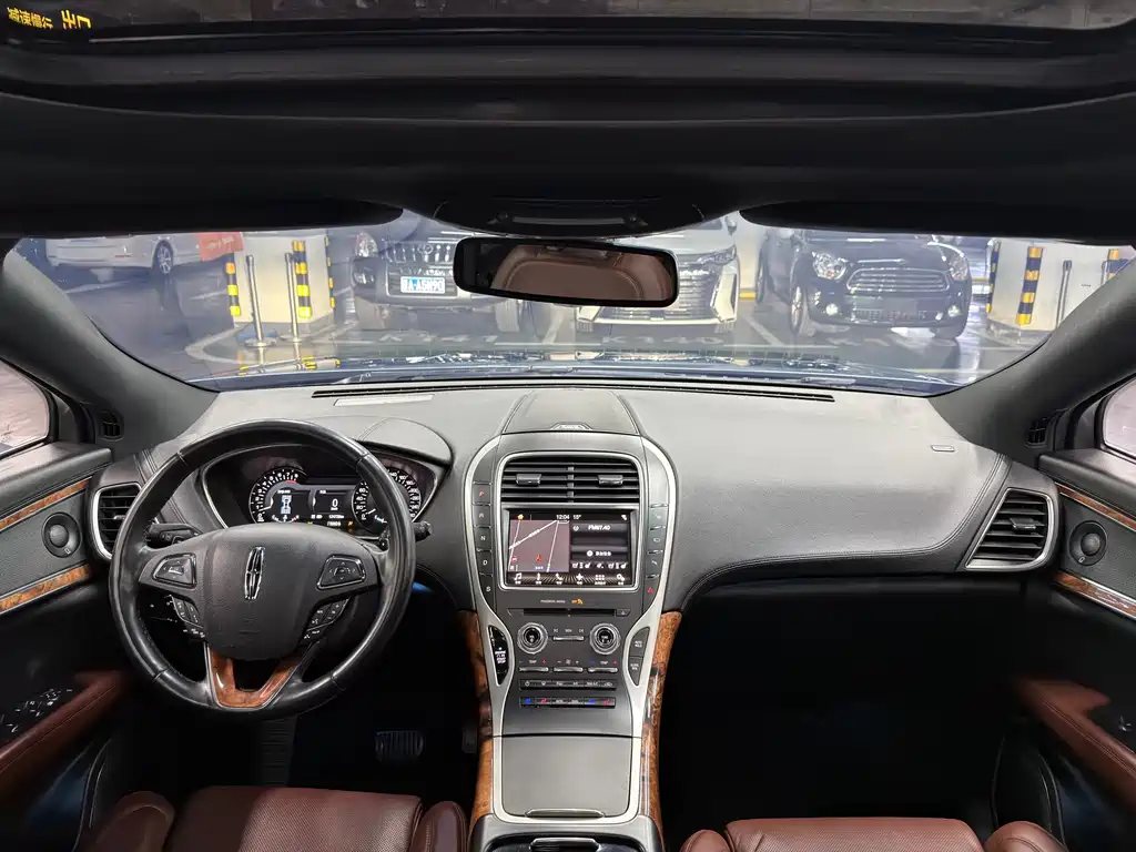 Lincoln MKX 2.7 T 4 WD Honor Shine