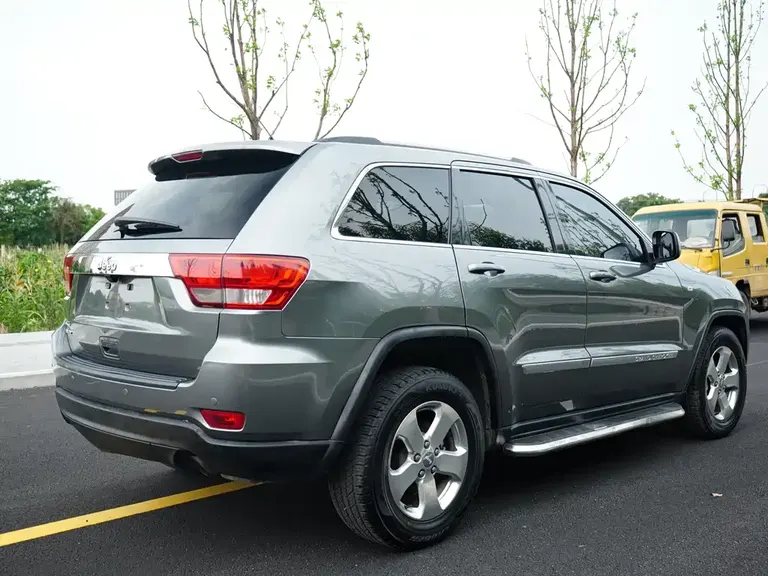 Jeep Grand Cherokee (Import) 3.6 L Comfort Enjoyment Navigation