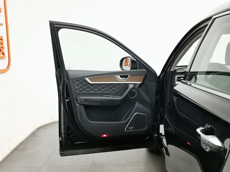 Hongqi HS7 3.0 T Auto 4 WD Connected Flagship Joy 5-seat