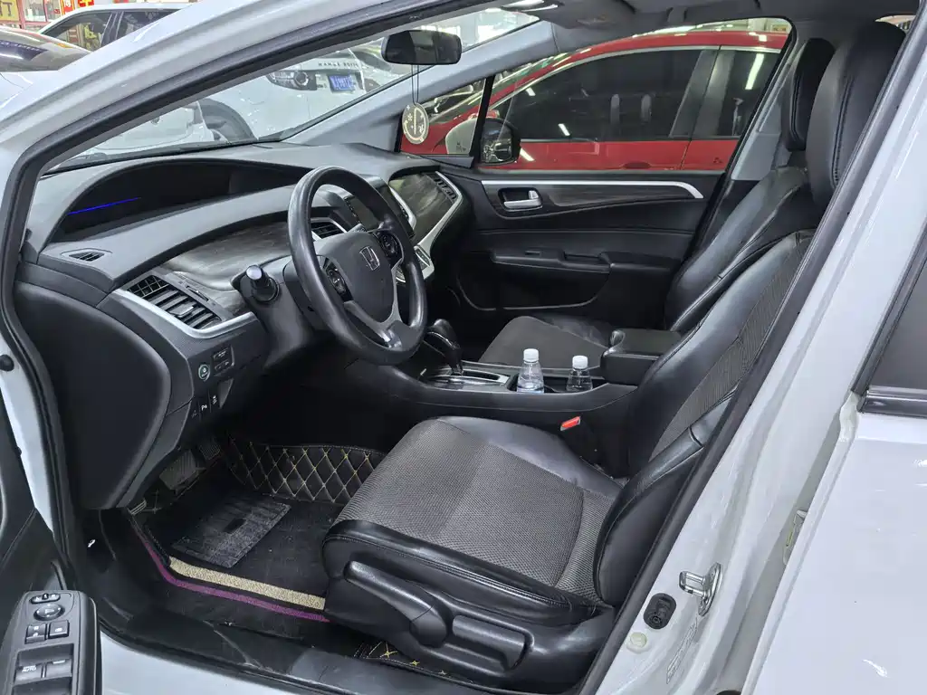 Jade 1.8 L Auto Comfort 5-seat