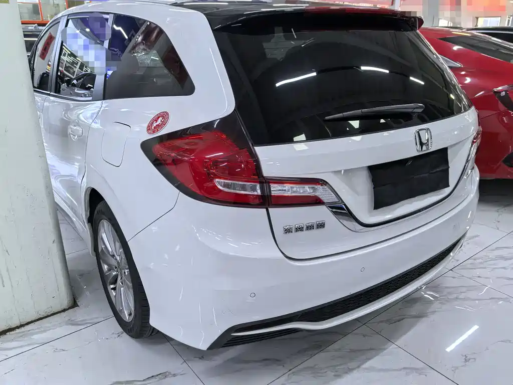 Jade 1.8 L Auto Comfort 5-seat
