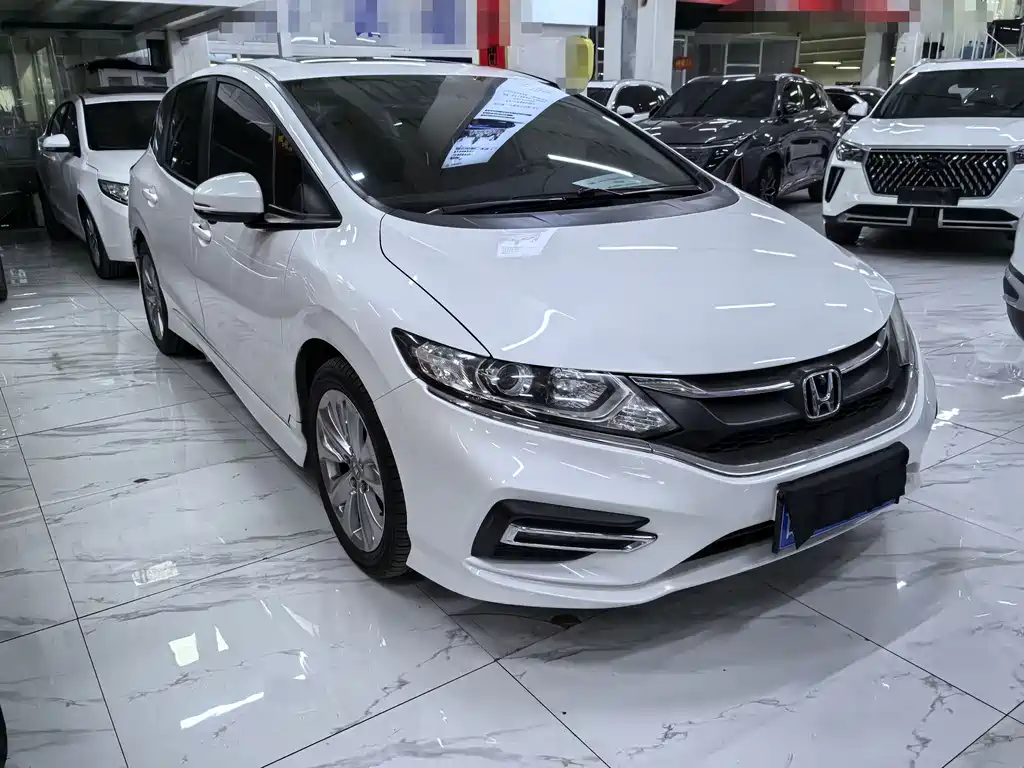 Jade 1.8 L Auto Comfort 5-seat
