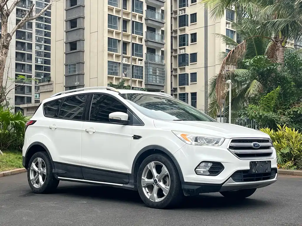 Kuga EcoBoost 180 2 WD Fine Wing