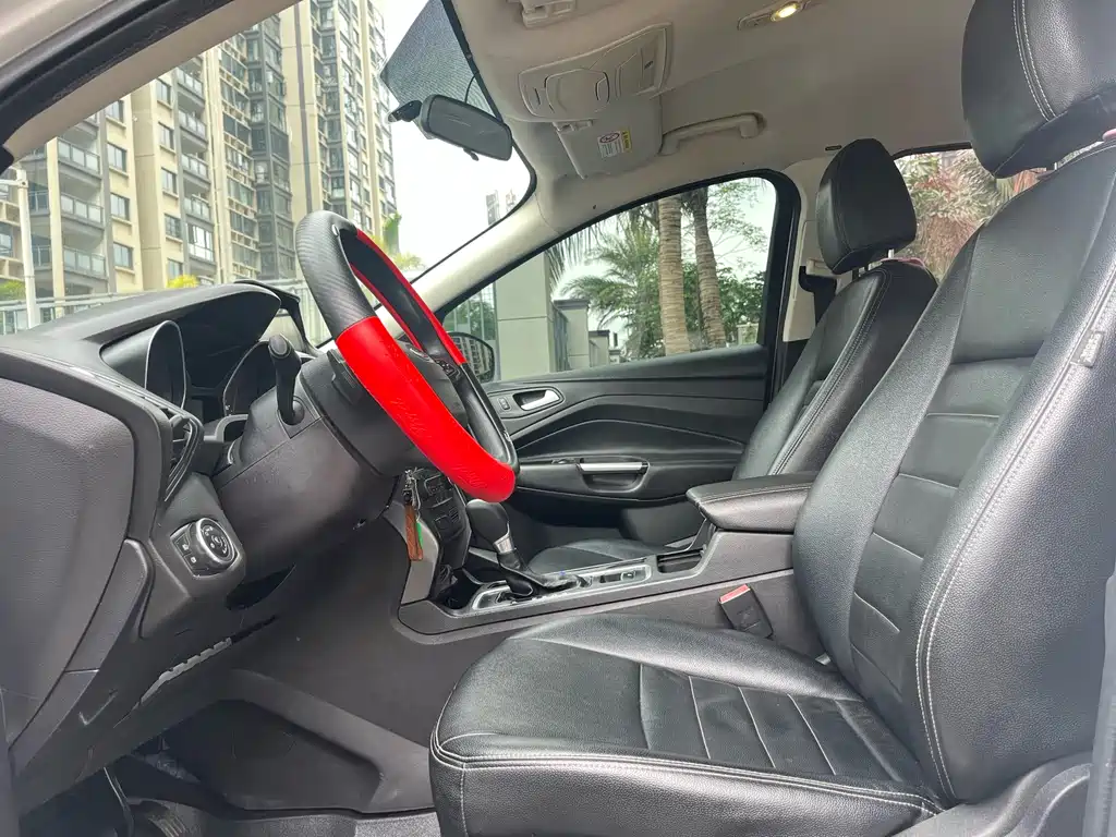 Kuga EcoBoost 180 2 WD Fine Wing