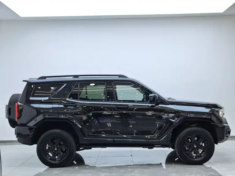 Tank 400 NEV Hi4-T Offroad