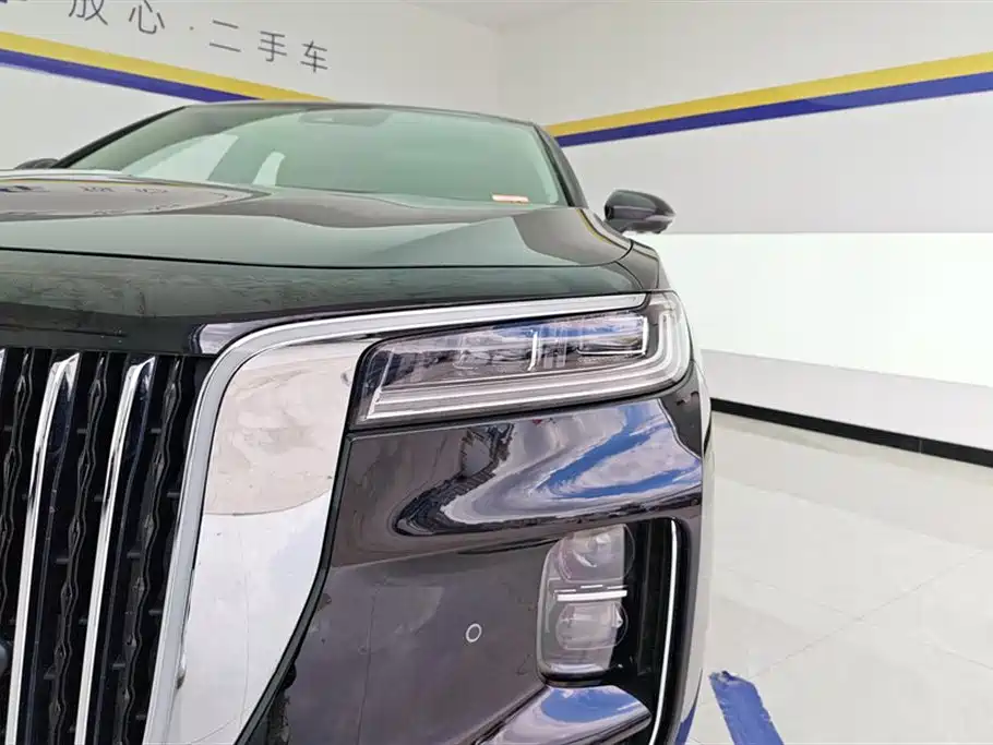 Hongqi H9 2.0 T Connected Flagship