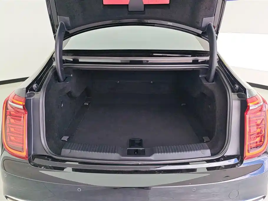 Hongqi H9 2.0 T Connected Flagship