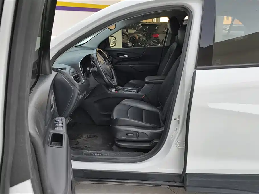 Equinox 探界者 2019款 Redline 550 T 自动四驱拓界版RS 国VI