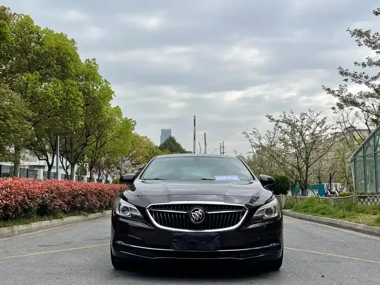 Buick LaCrosse Facelift 28 T Elite