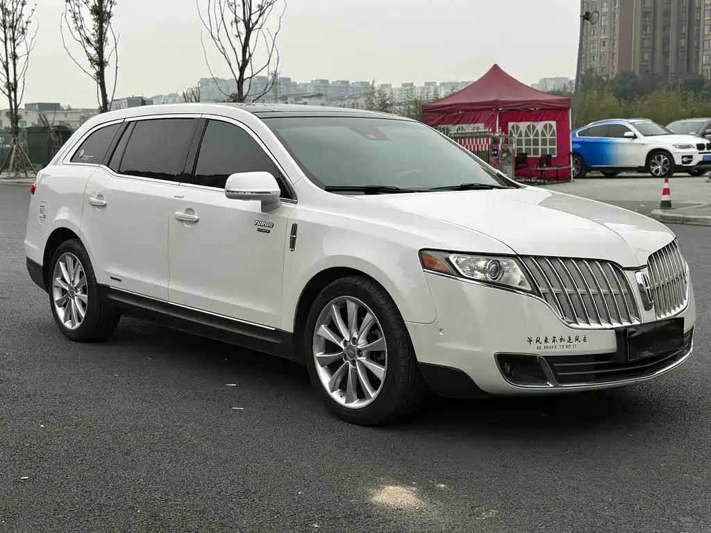 Lincoln MKT 3.5 T EcoBoost AWD