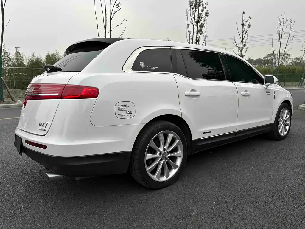 Lincoln MKT 3.5 T EcoBoost AWD
