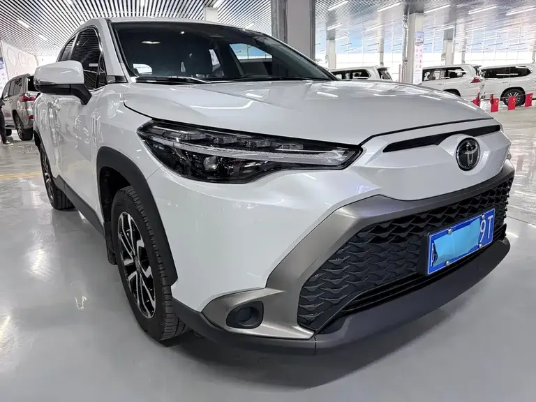 Toyota Frontlander 2.0 L CVT Elite