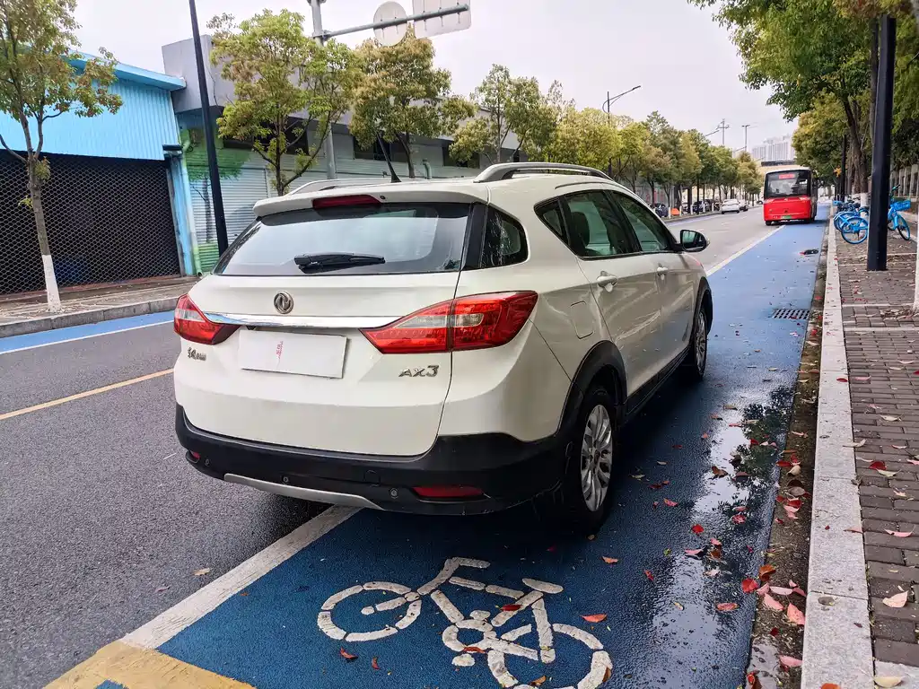 Dongfeng Fengshen AX3 1.5 L Manual Premium Cool