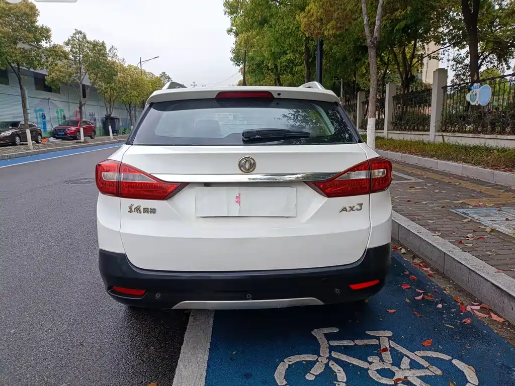 Dongfeng Fengshen AX3 1.5 L Manual Premium Cool