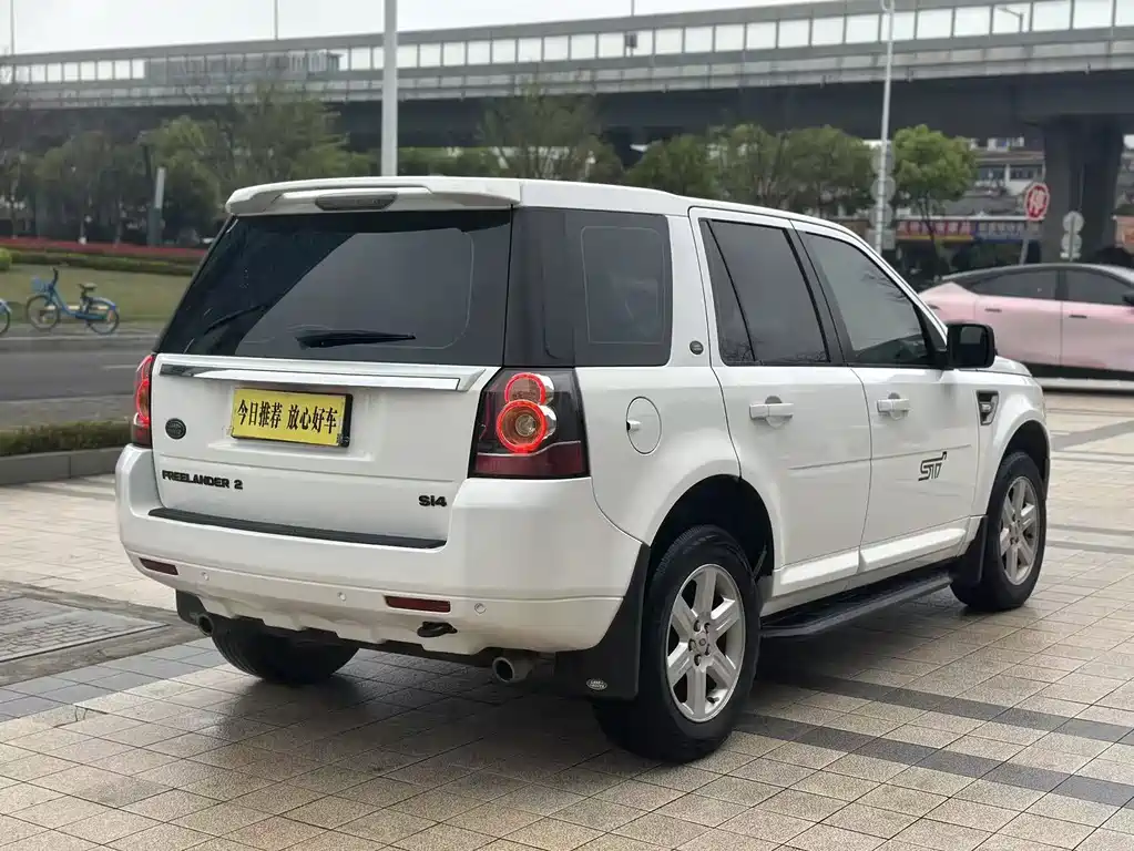 Freelander 2 神行者2 2014款 2.0 T Si4 S汽油版