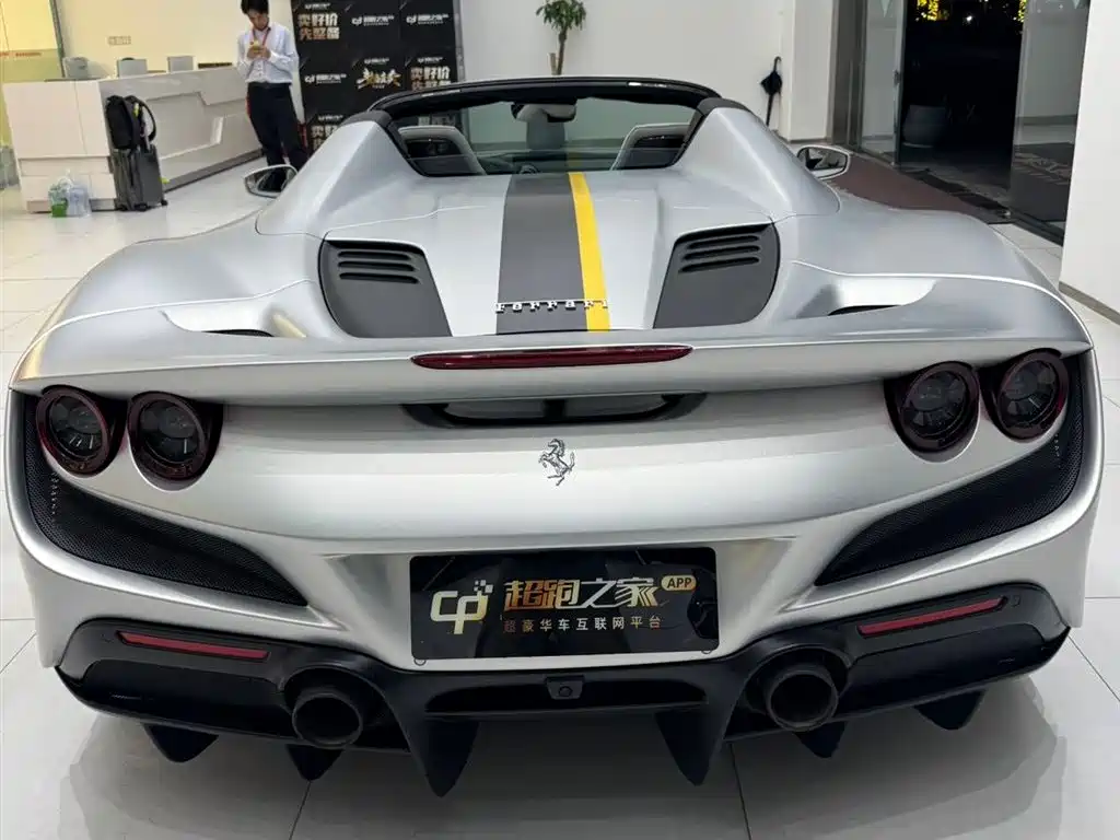 Ferrari F8 Spider 3.9 T V8