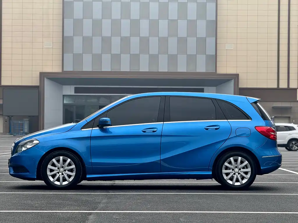 Mercedes-Benz B-Class B 180