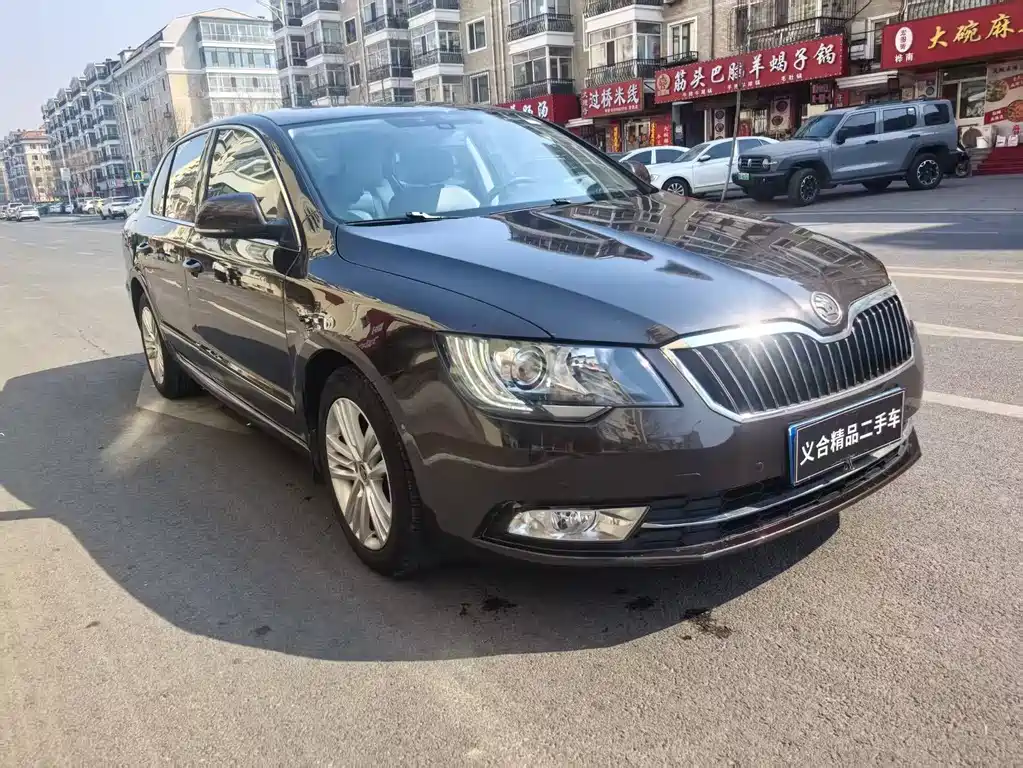 Superb 1.8 TSI Auto Elegant