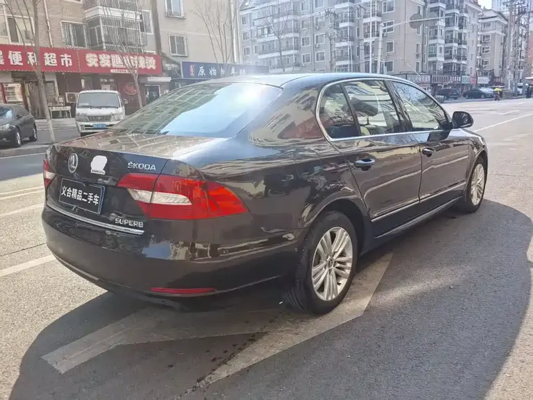 Skoda Superb 1.8 TSI Auto Elegant