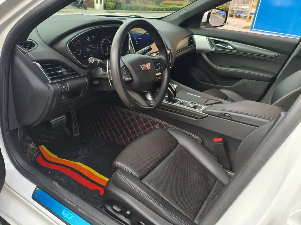Cadillac CT5 Facelift 28 T Leading Sport