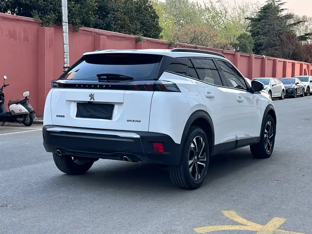 Peugeot 2008 2022 230 THP THE ONE