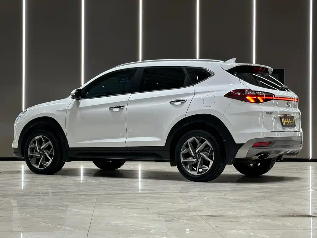 Tucson 280 TGDi DCT 2 WD Connected CN-V