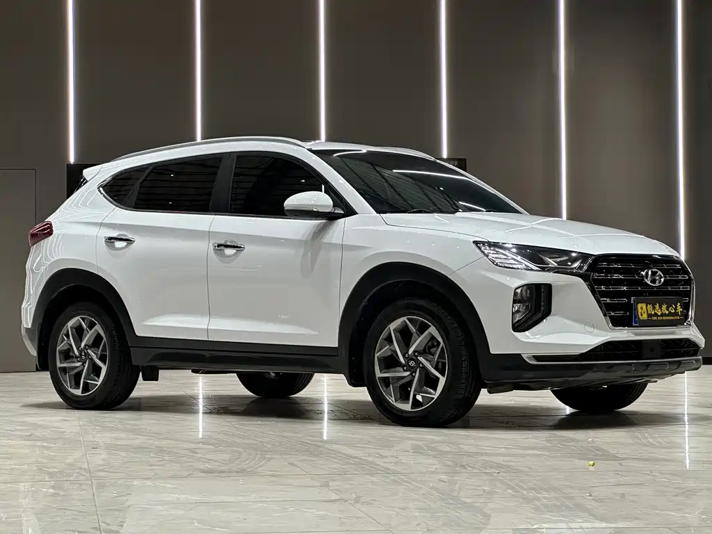 Tucson 280 TGDi DCT 2 WD Connected CN-V