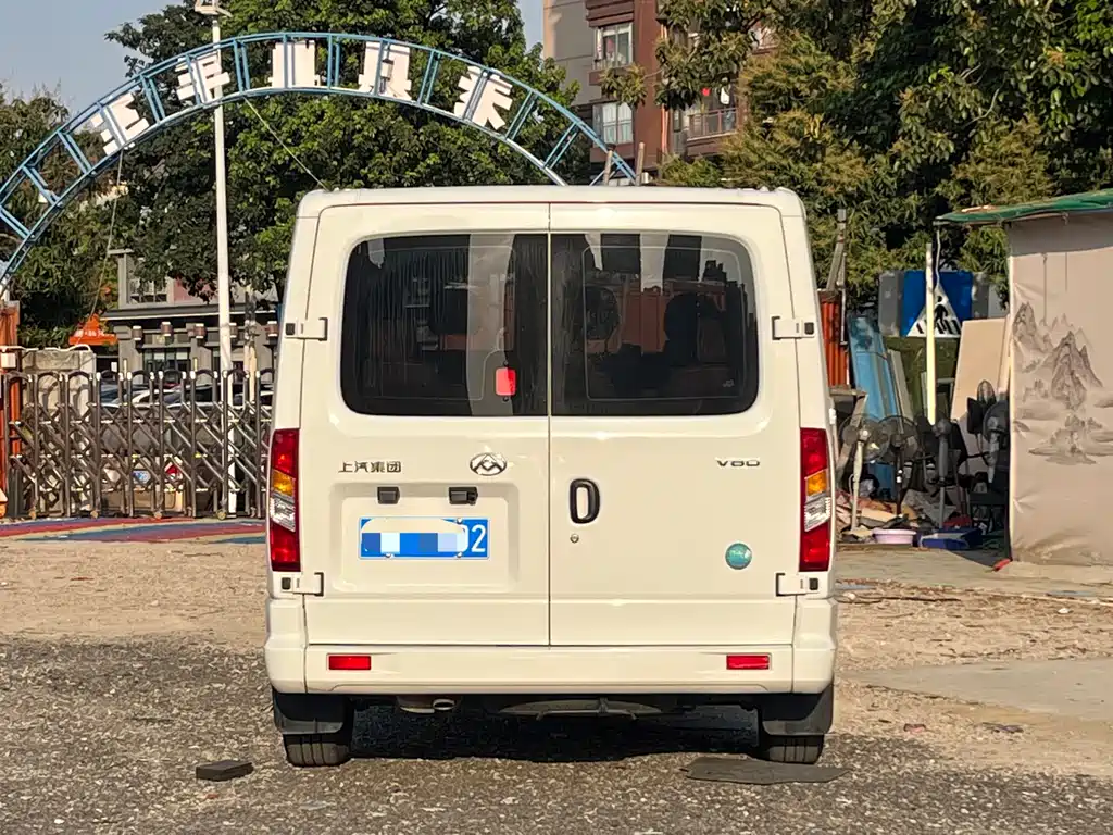 Xintu V80 新途V80 2024款 傲运通超值版 6 AMT 短轴超低顶127 Ps 7/8/9座