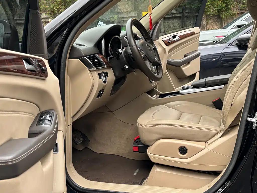 Mercedes-Benz M-Class ML 350 Luxury