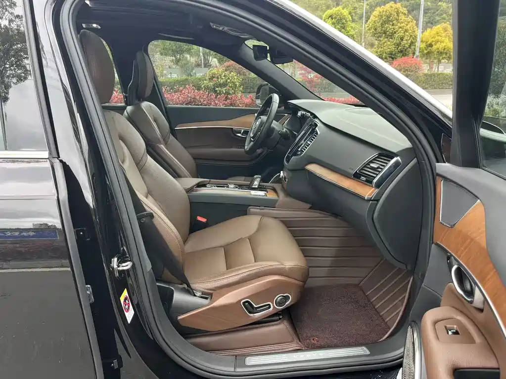 Volvo XC90 B6 Smart Ease Luxury 7-seat