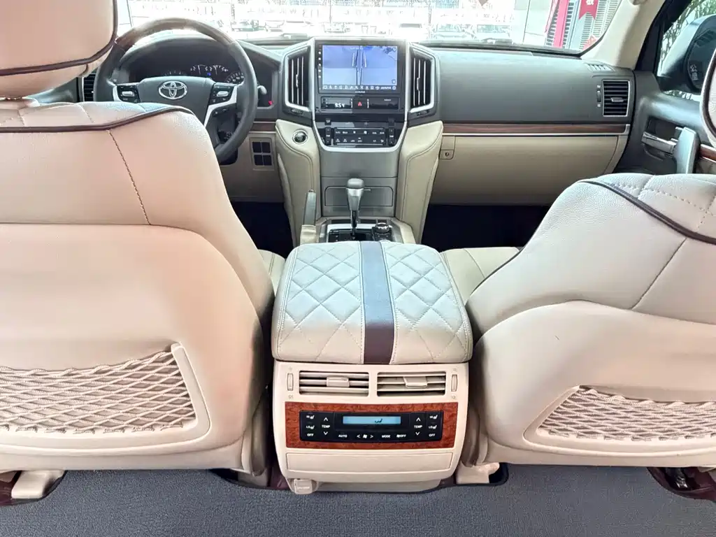 Land Cruiser 4.0 L Auto VX