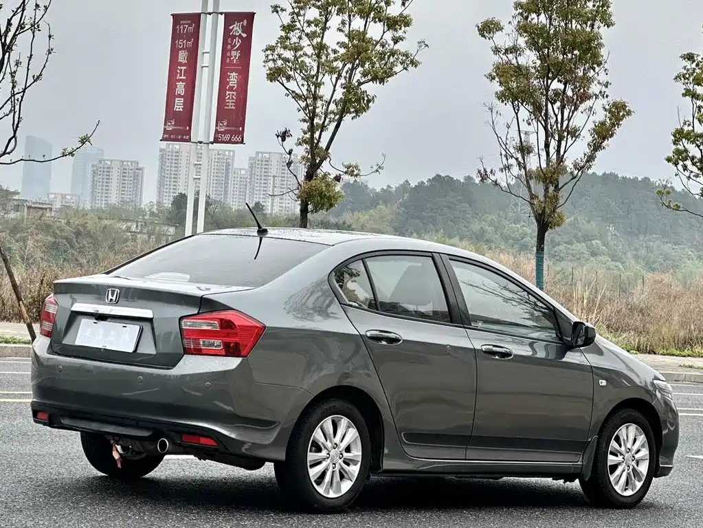 City Classic 1.5 L Manual Elite