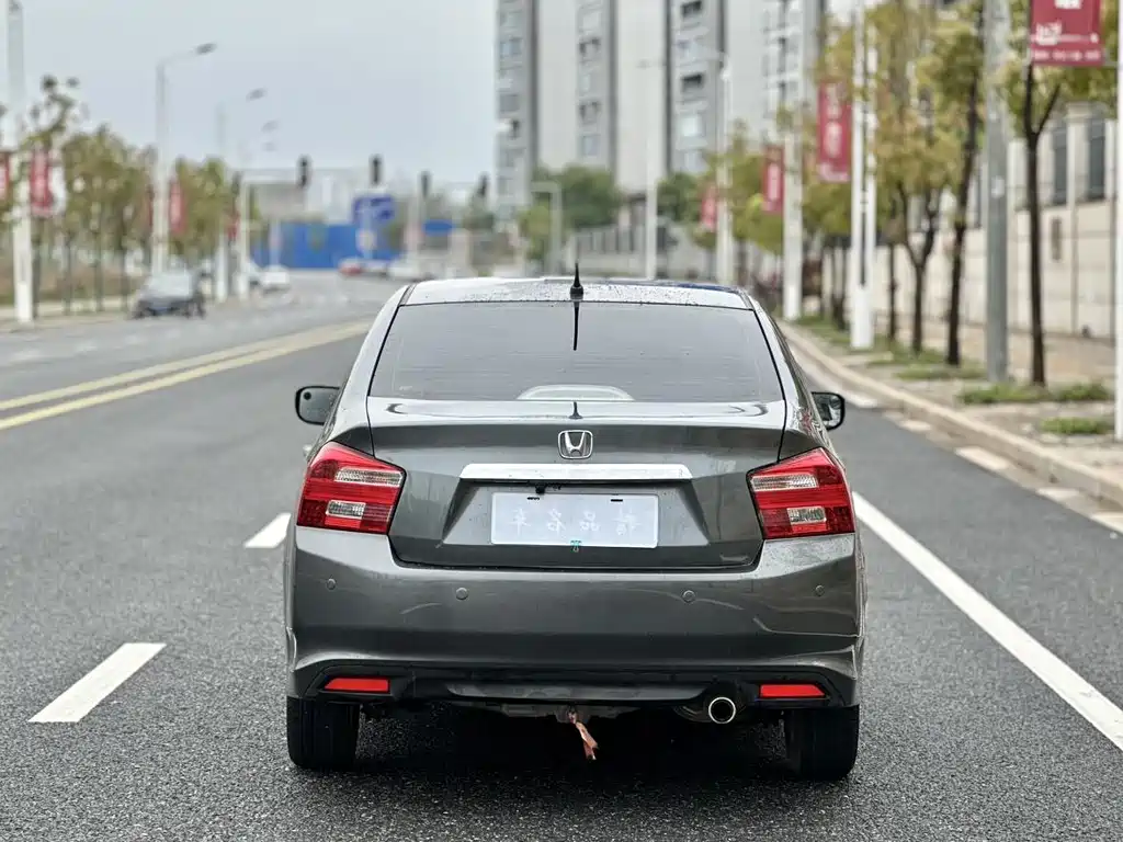 City Classic 1.5 L Manual Elite