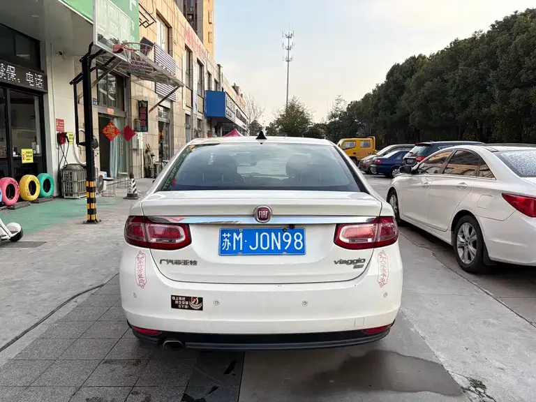 Fiat Viaggio 1.4 T Auto Joy